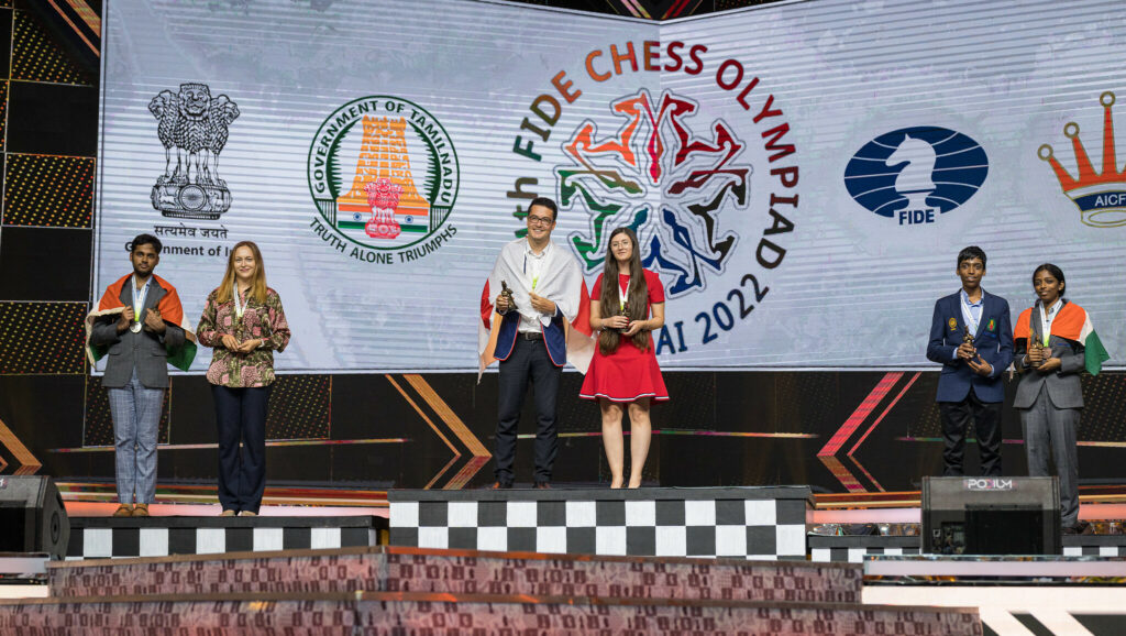 44th Chess Olympiad: Over 500 students take part in awareness Marathon; DCP  R. Sughasini flags off event